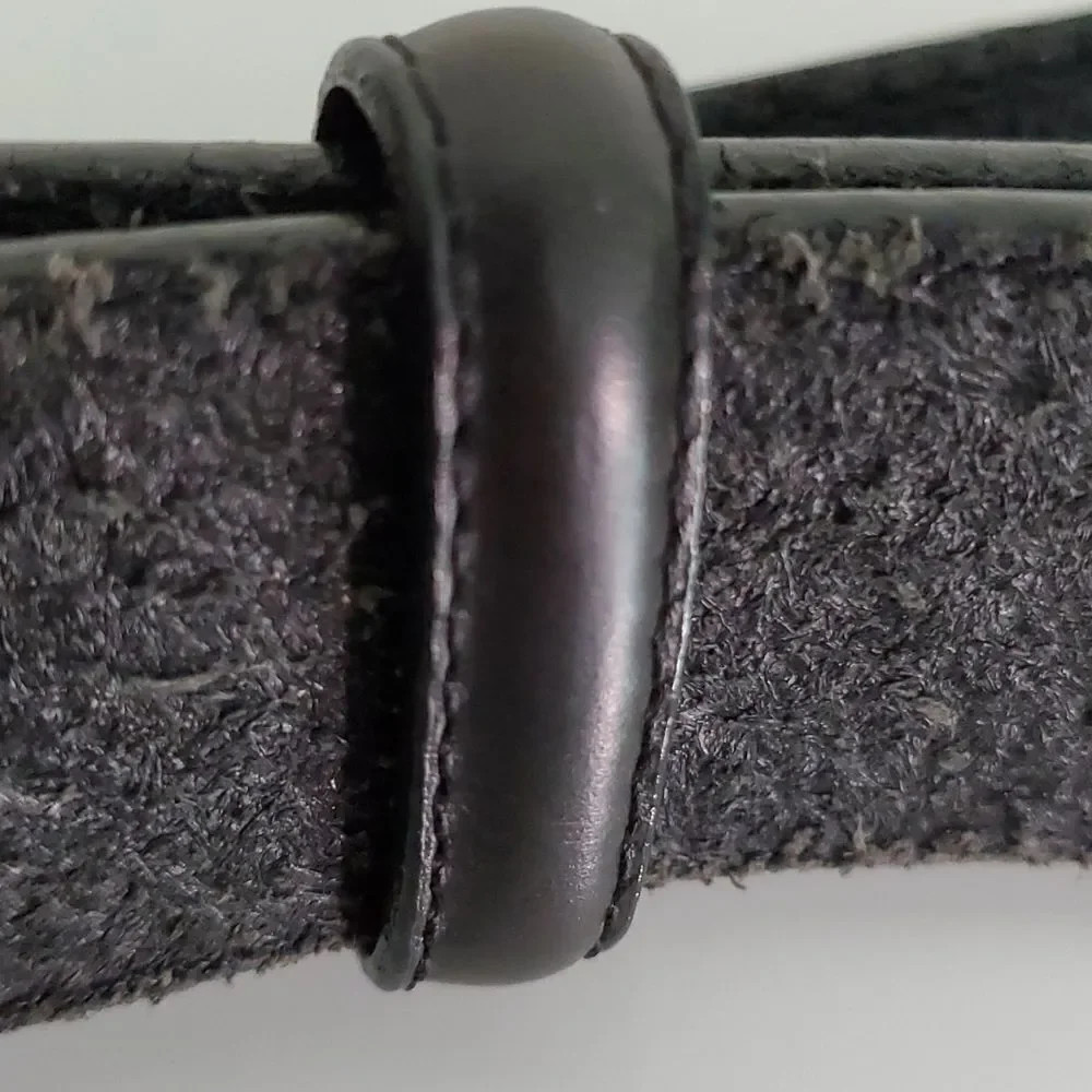 Black leather belt,‎ size 39
